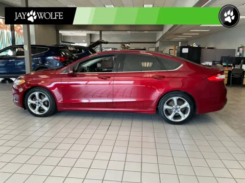 More photos of 2015 Ford Fusion SE at Jay Wolfe Auto Outlet, MO