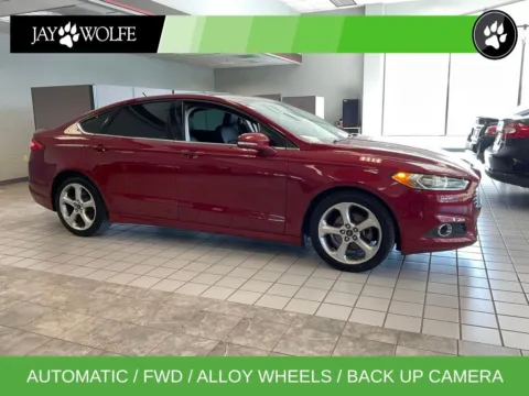Red 2015 Ford Fusion SE for sale in Kansas City, MO