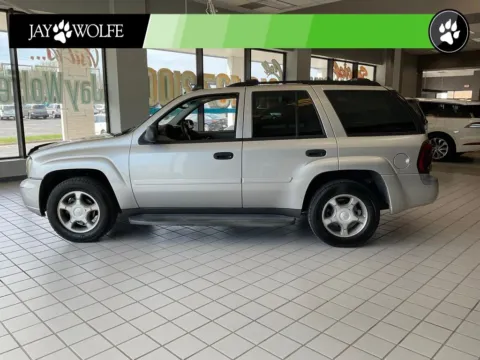 More photos of 2006 Chevrolet TrailBlazer LS at Jay Wolfe Auto Outlet, MO