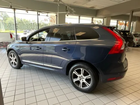 More photos of 2014 Volvo XC60 T6 at Jay Wolfe Auto Outlet, MO