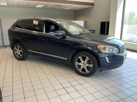 Blue 2014 Volvo XC60 T6 for sale in Kansas City, MO