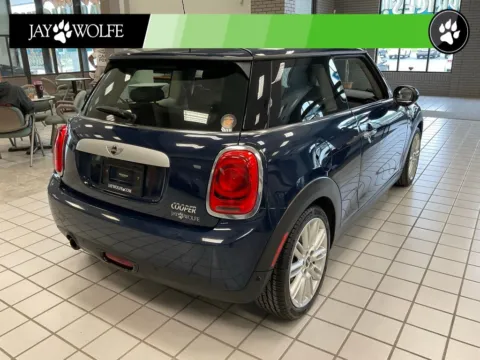 More photos of 2015 MINI Cooper at Jay Wolfe Auto Outlet, MO