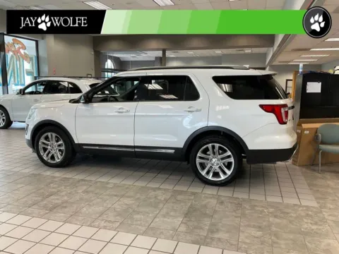 More photos of 2016 Ford Explorer XLT at Jay Wolfe Auto Outlet, MO