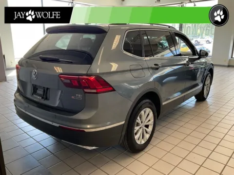 More photos of 2018 Volkswagen Tiguan 2.0T SE at Jay Wolfe Auto Outlet, MO