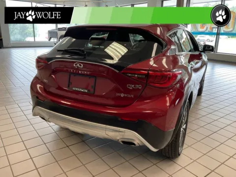 More photos of 2017 INFINITI QX30 Luxury at Jay Wolfe Auto Outlet, MO