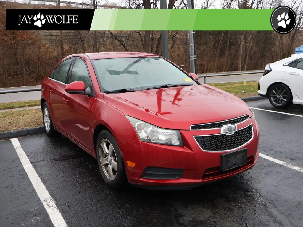 Red 2014 Chevrolet Cruze 1LT for sale in Kansas City, MO
