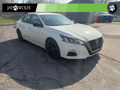 Another view of 2019 Nissan Altima 2.5 SR for sale in Kansas City, MO at Jay Wolfe Auto Outlet