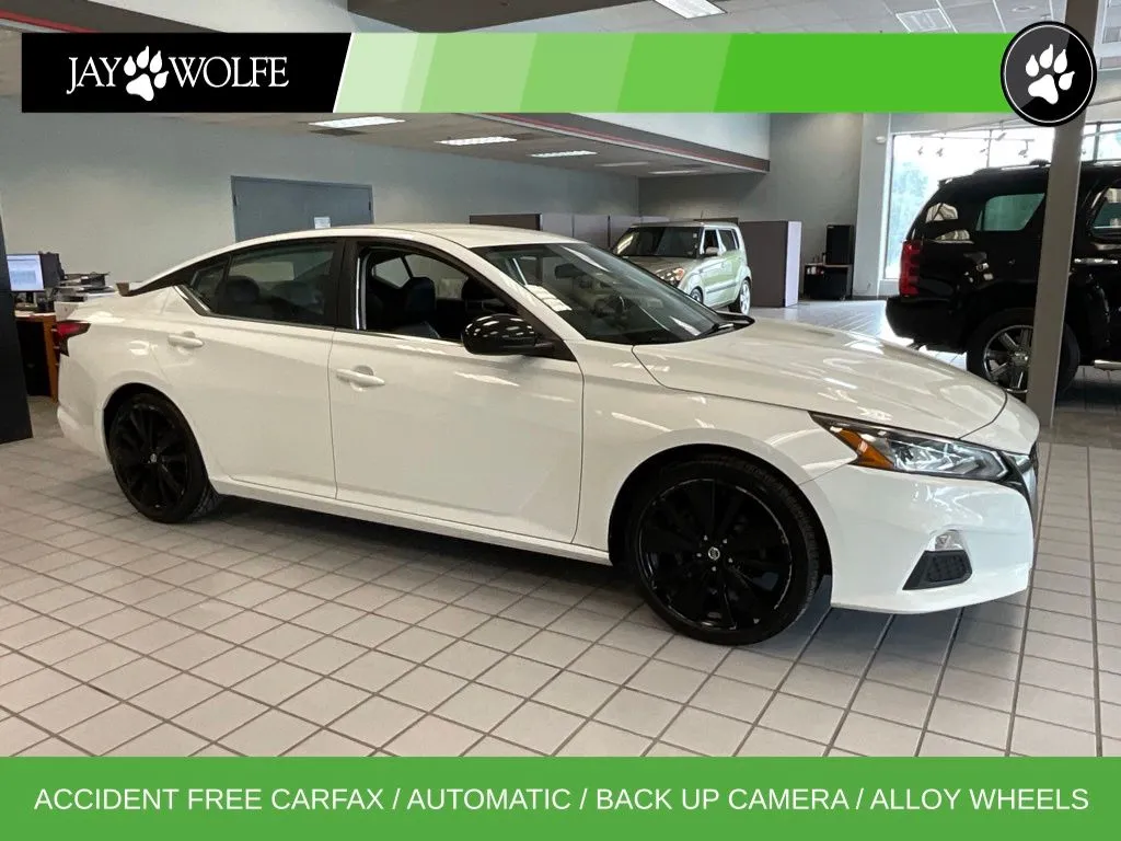 White 2019 Nissan Altima 2.5 SR for sale in Kansas City, MO