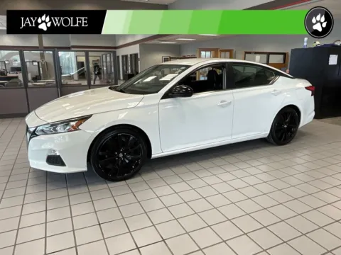 Another view of 2019 Nissan Altima 2.5 SR for sale in Kansas City, MO at Jay Wolfe Auto Outlet