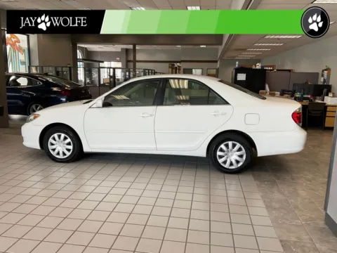More photos of 2006 Toyota Camry at Jay Wolfe Auto Outlet, MO