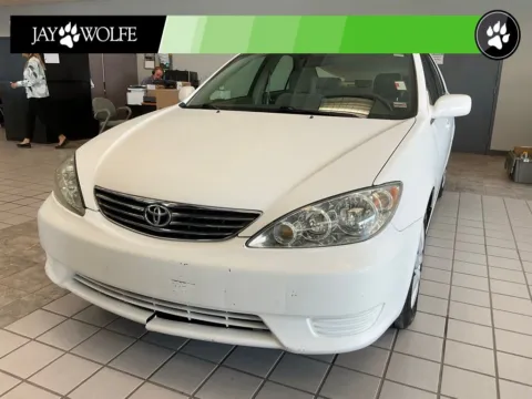 Photos of 2006 Toyota Camry LE for sale in Kansas City, MO at Jay Wolfe Auto Outlet