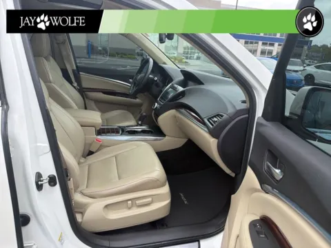 More photos of 2014 Acura MDX 3.5L Technology Pkg w/Entertainment Pkg at Jay Wolfe Auto Outlet, MO