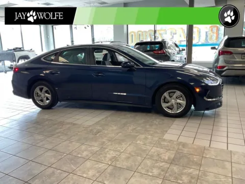 Blue 2021 Hyundai Sonata SE for sale in Kansas City, MO