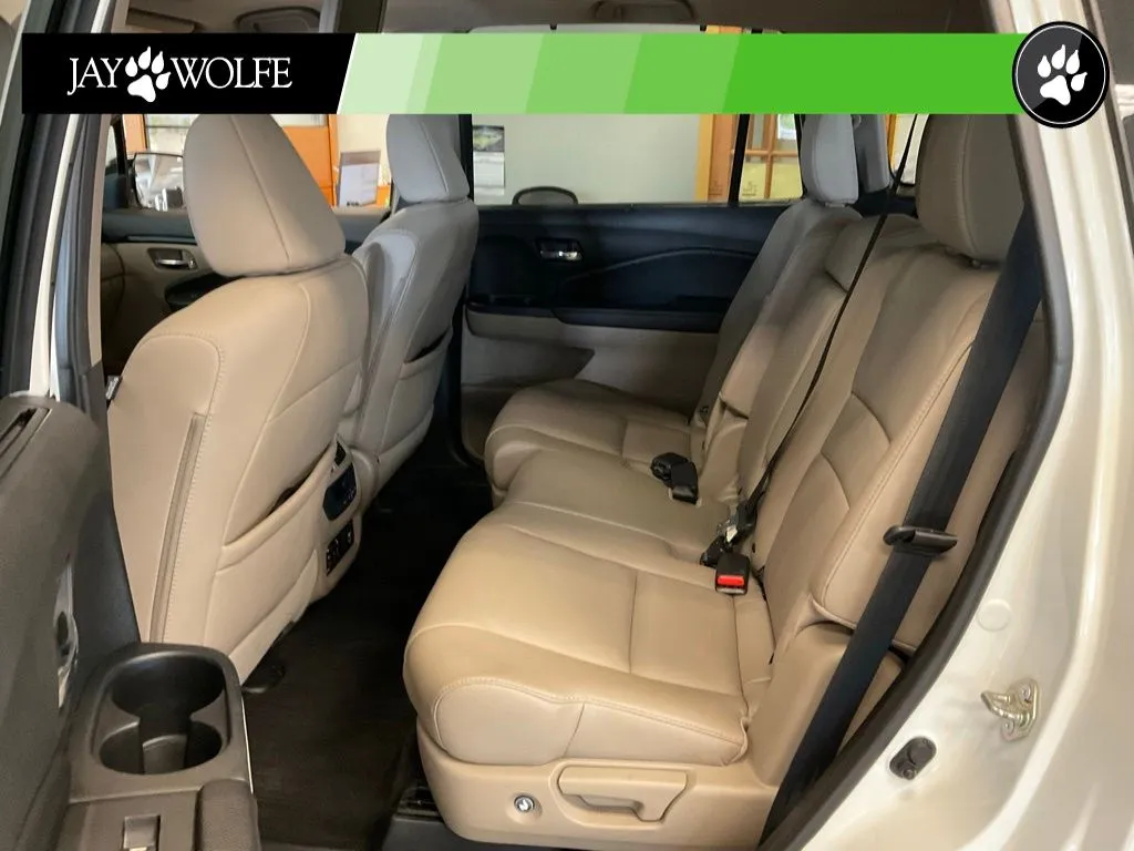 2017 Honda Pilot Touring - Photo 24