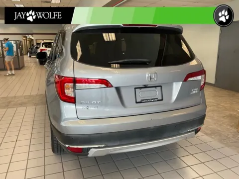 More photos of 2019 Honda Pilot Elite at Jay Wolfe Auto Outlet, MO