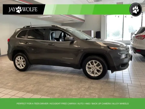 Gray 2018 Jeep Cherokee Latitude Plus for sale in Kansas City, MO