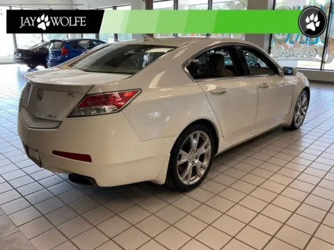 More photos of 2010 Acura TL SH-AWD at Jay Wolfe Auto Outlet, MO