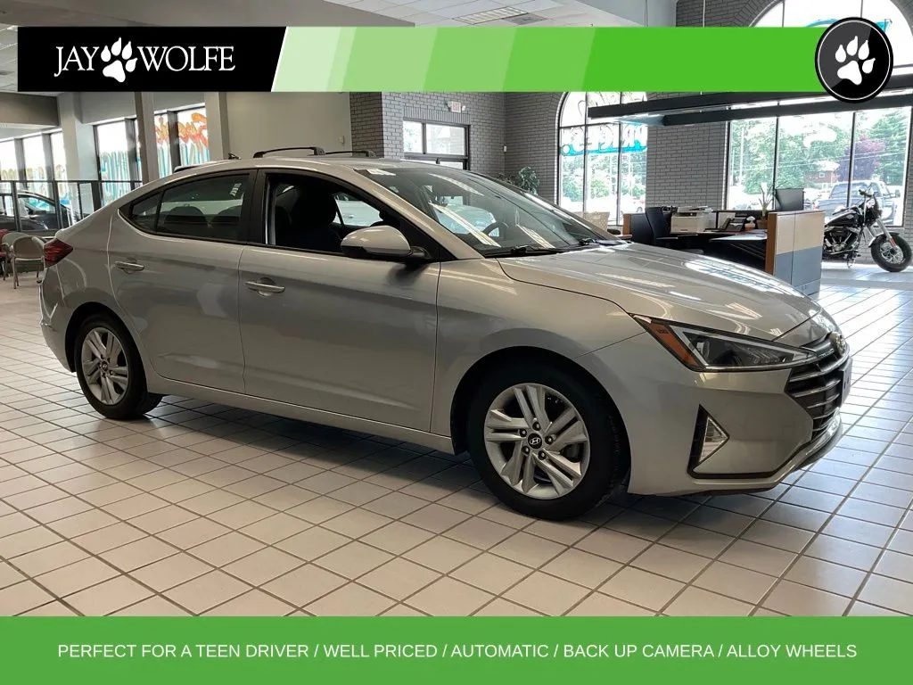 Silver 2020 Hyundai Elantra SEL for sale in Kansas City, MO