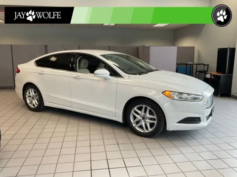 White 2016 Ford Fusion SE for sale in Kansas City, MO