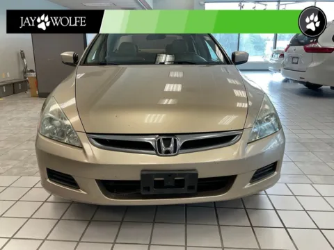 Photos of 2007 Honda Accord EX-L for sale in Kansas City, MO at Jay Wolfe Auto Outlet