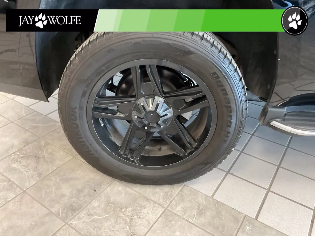 GMC Yukon photo 7