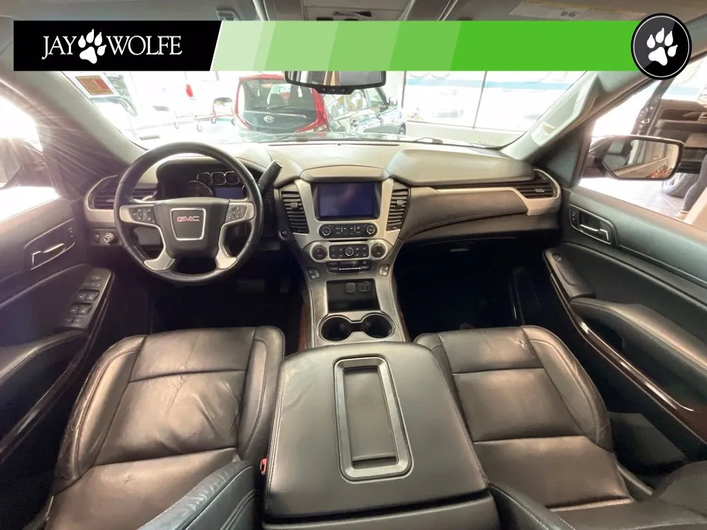 GMC Yukon photo 8