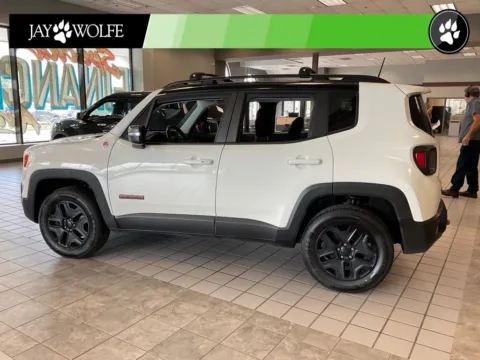 More photos of 2018 Jeep Renegade Trailhawk at Jay Wolfe Auto Outlet, MO
