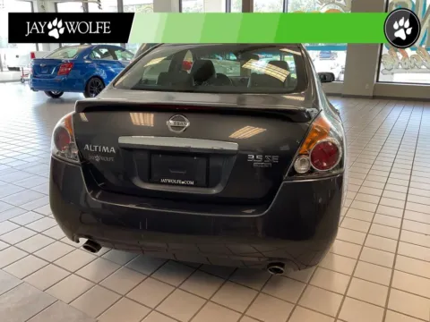 More photos of 2007 Nissan Altima 3.5 SE at Jay Wolfe Auto Outlet, MO