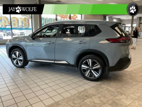 More photos of 2021 Nissan Rogue SL at Jay Wolfe Auto Outlet, MO