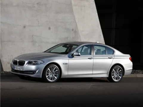 Silver 2011 BMW 5 Series 535i xDrive for sale in Kansas City, MO