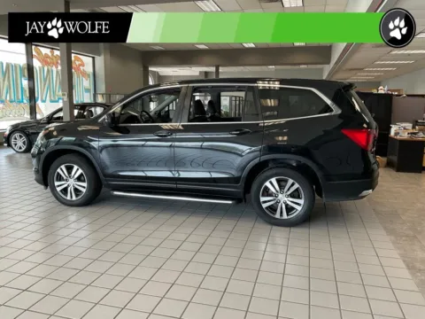More photos of 2016 Honda Pilot EX-L at Jay Wolfe Auto Outlet, MO