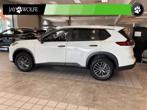 More photos of 2024 Nissan Rogue S at Jay Wolfe Auto Outlet, MO