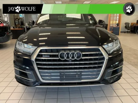 Photos of 2017 Audi Q7 3.0T Premium Plus for sale in Kansas City, MO at Jay Wolfe Auto Outlet