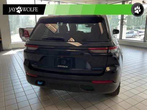 More photos of 2023 Jeep Grand Cherokee Trailhawk 4xe at Jay Wolfe Auto Outlet, MO