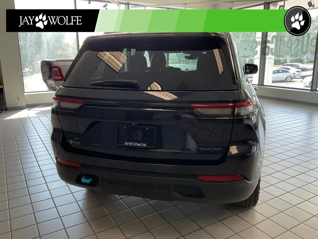 Jeep Grand Cherokee photo 5