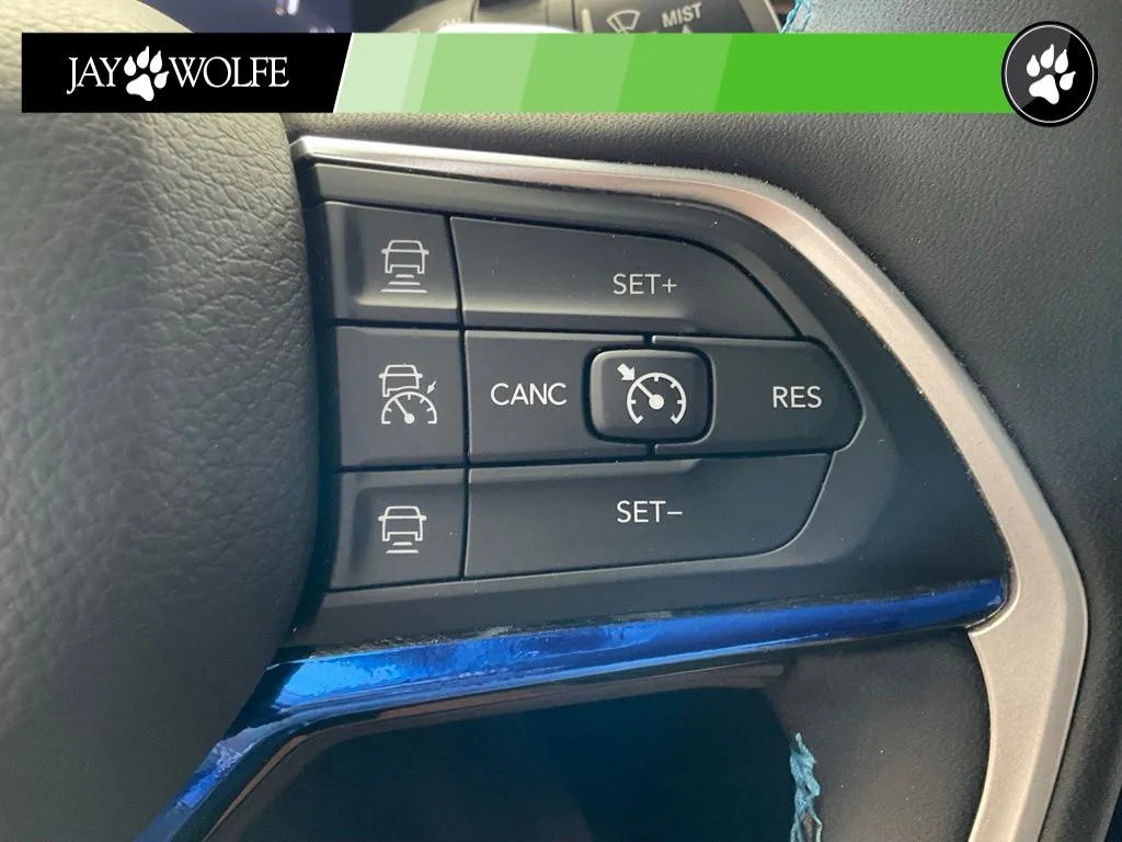 Jeep Grand Cherokee photo 14