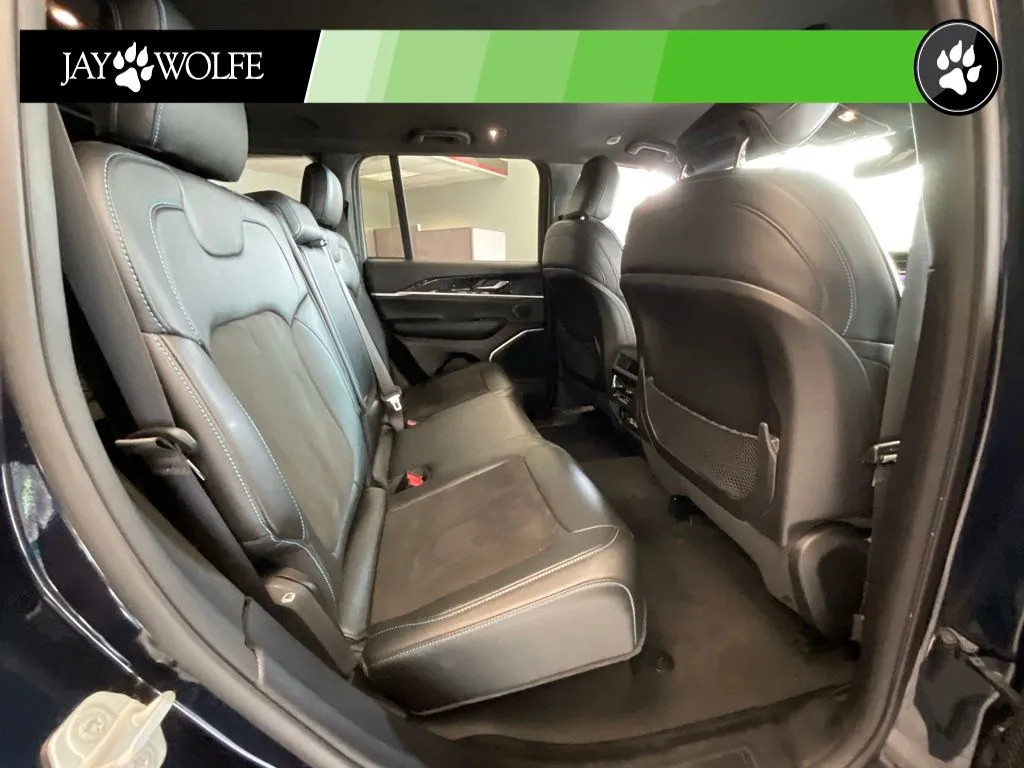 Jeep Grand Cherokee photo 22
