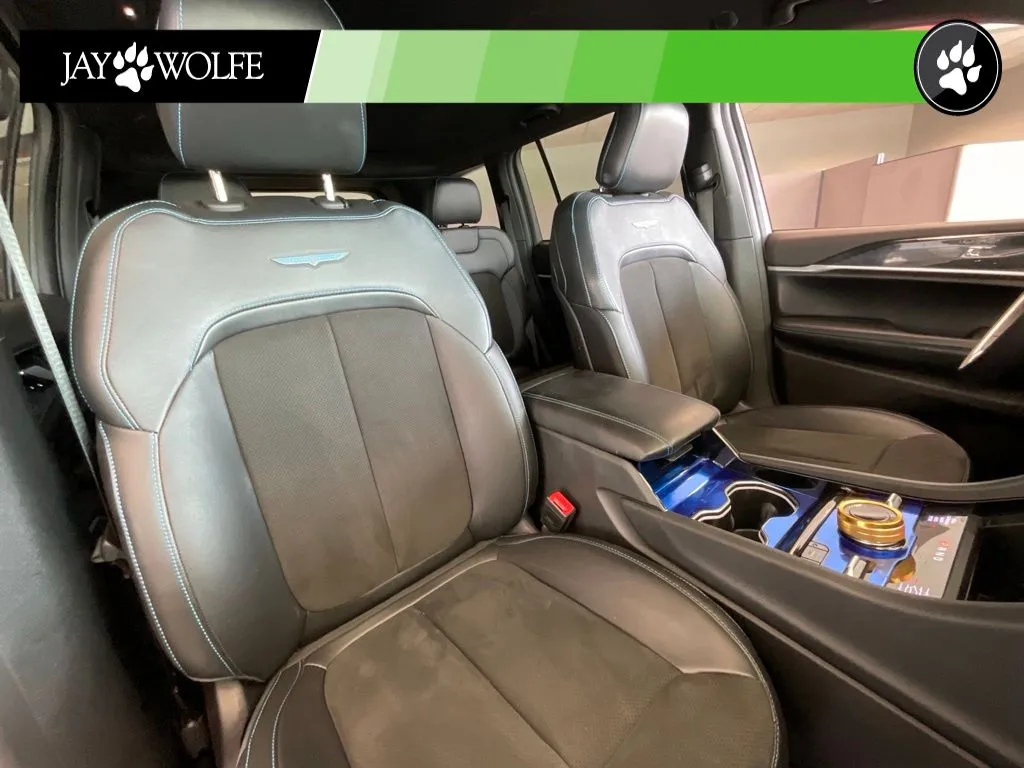 Jeep Grand Cherokee photo 21
