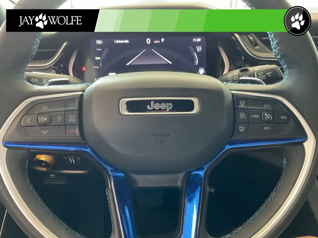 Jeep Grand Cherokee photo 12