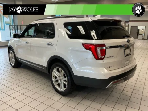 More photos of 2016 Ford Explorer Limited at Jay Wolfe Auto Outlet, MO