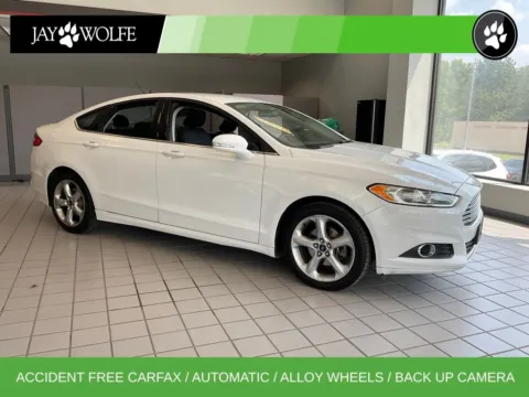 White 2016 Ford Fusion SE for sale in Kansas City, MO