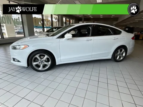 Another view of 2016 Ford Fusion SE for sale in Kansas City, MO at Jay Wolfe Auto Outlet