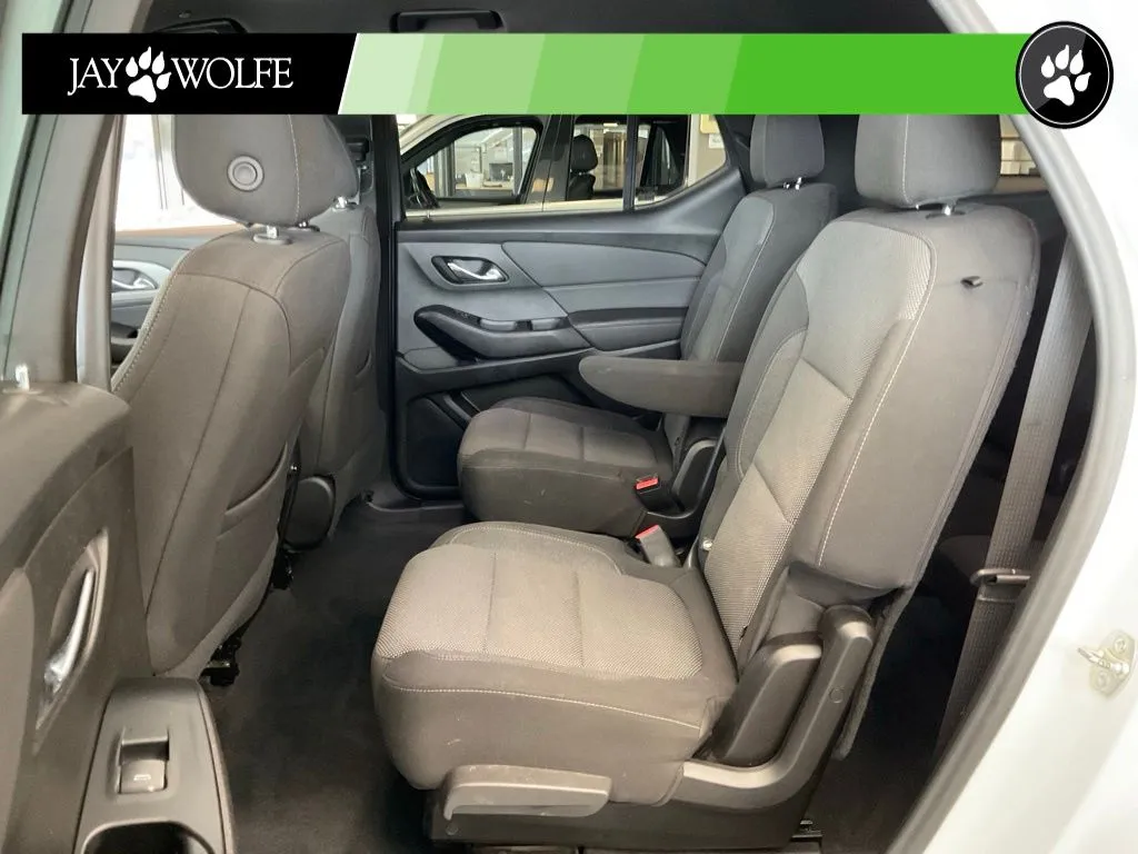 Chevrolet Traverse Limited photo 22