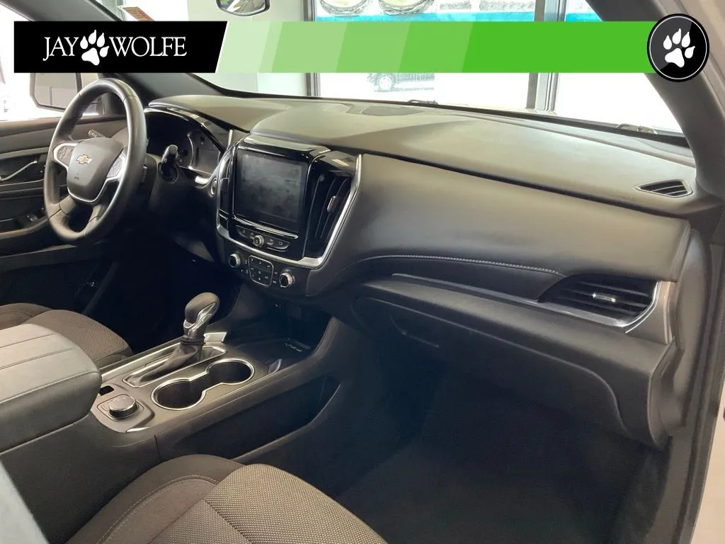 Chevrolet Traverse Limited photo 18