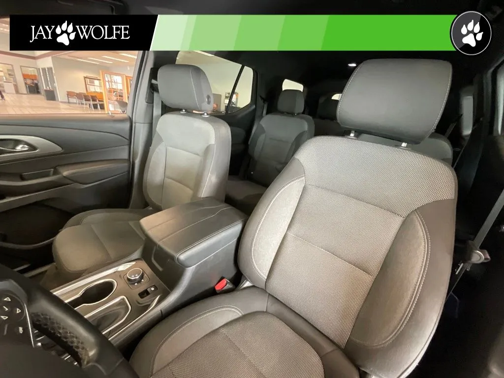 Chevrolet Traverse Limited photo 10