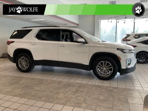White 2024 Chevrolet Traverse Limited LT Cloth for sale in Kansas City, MO