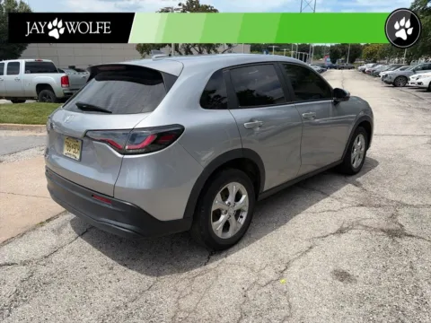 More photos of 2023 Honda HR-V LX at Jay Wolfe Auto Outlet, MO