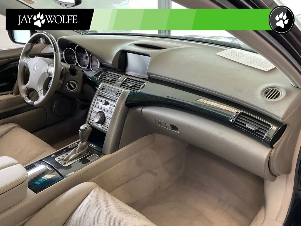 Acura RL photo 18