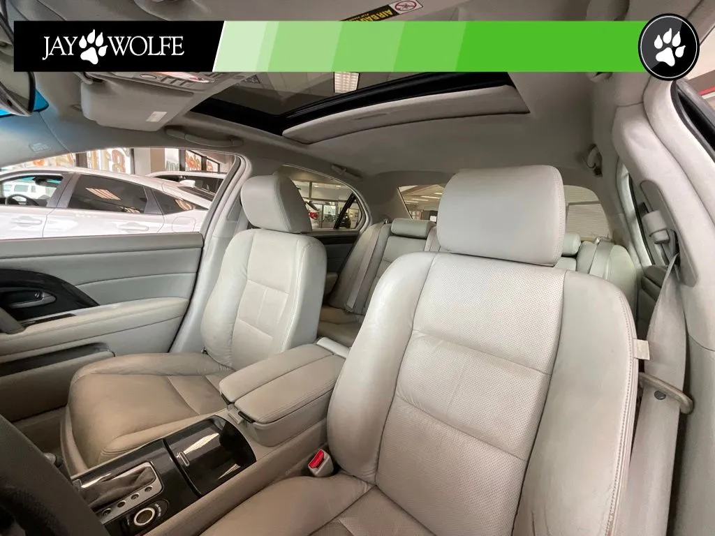 Acura RL photo 10