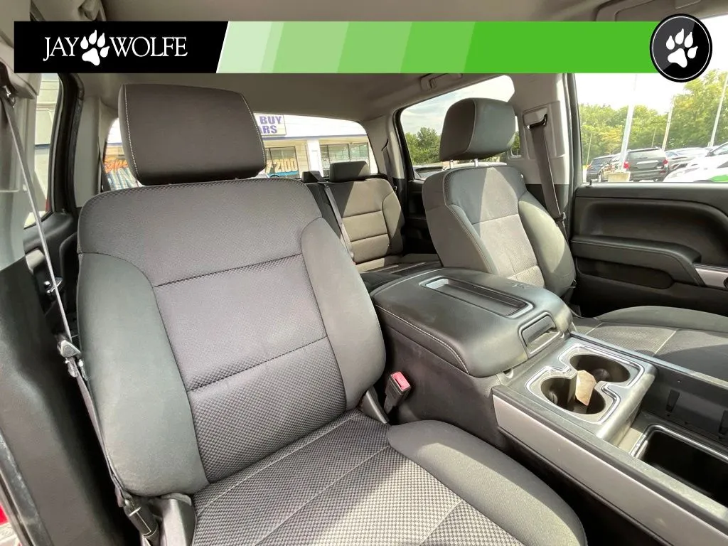 Chevrolet Silverado photo 19